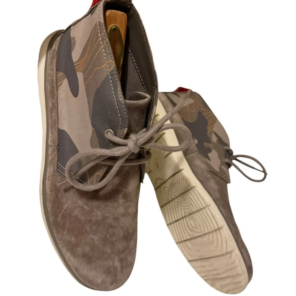 UGG BRINDLE FREAMON CAMO SUEDE CHUKKA ANKLE BOOTS, MEN US